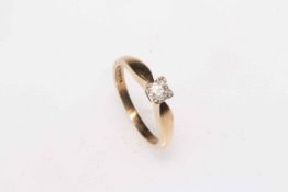 Solitaire diamond 9 carat yellow gold ring, approximate diamond weight 0.15 carat, size J.