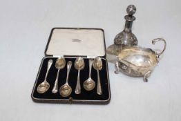 Cased set of six silver coffee spoons, Sheffield 1933, silver sauce boat, London 1936,