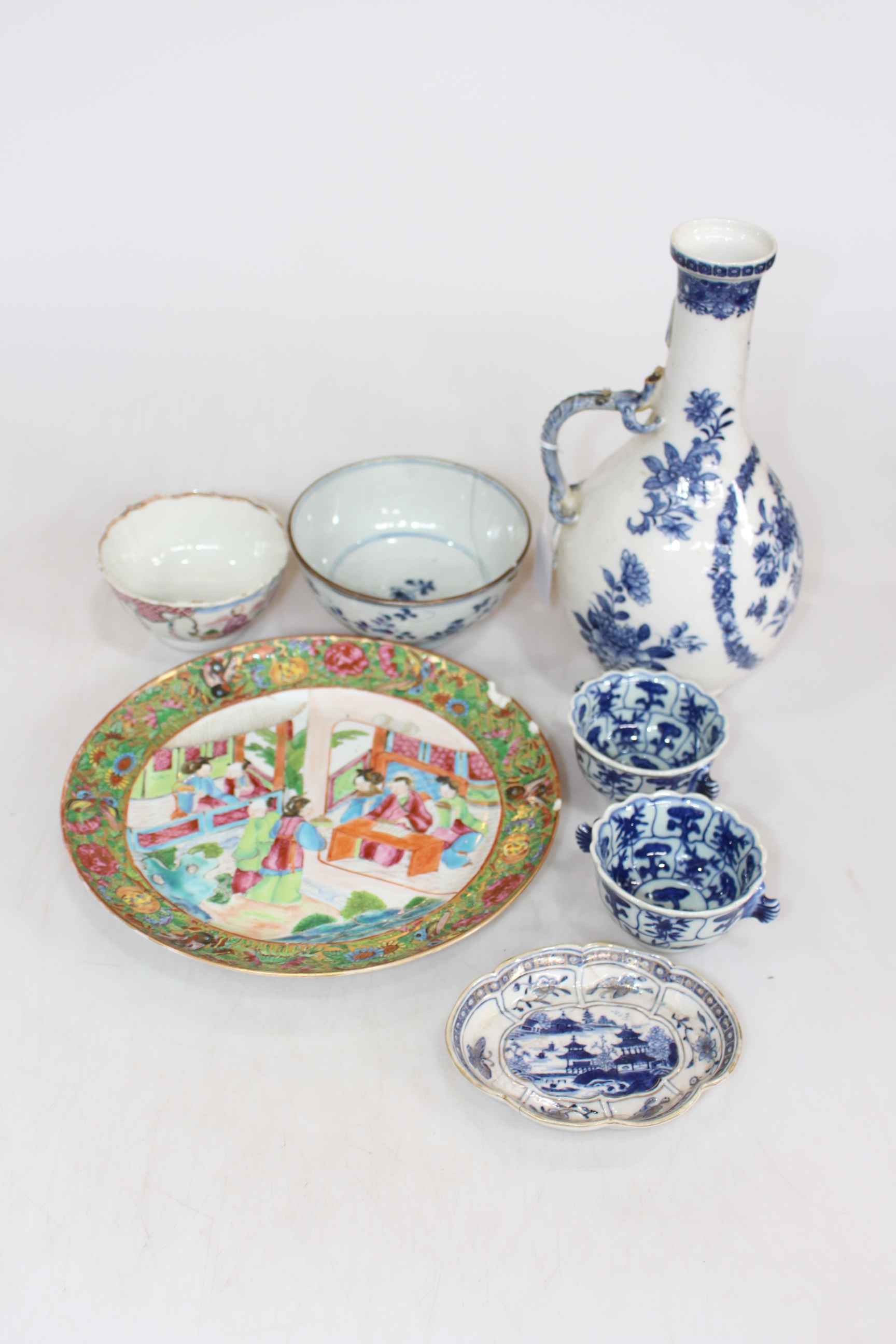 Mixed lot of Chinese Export porcelain including blue and white ewer, Canton plate,
