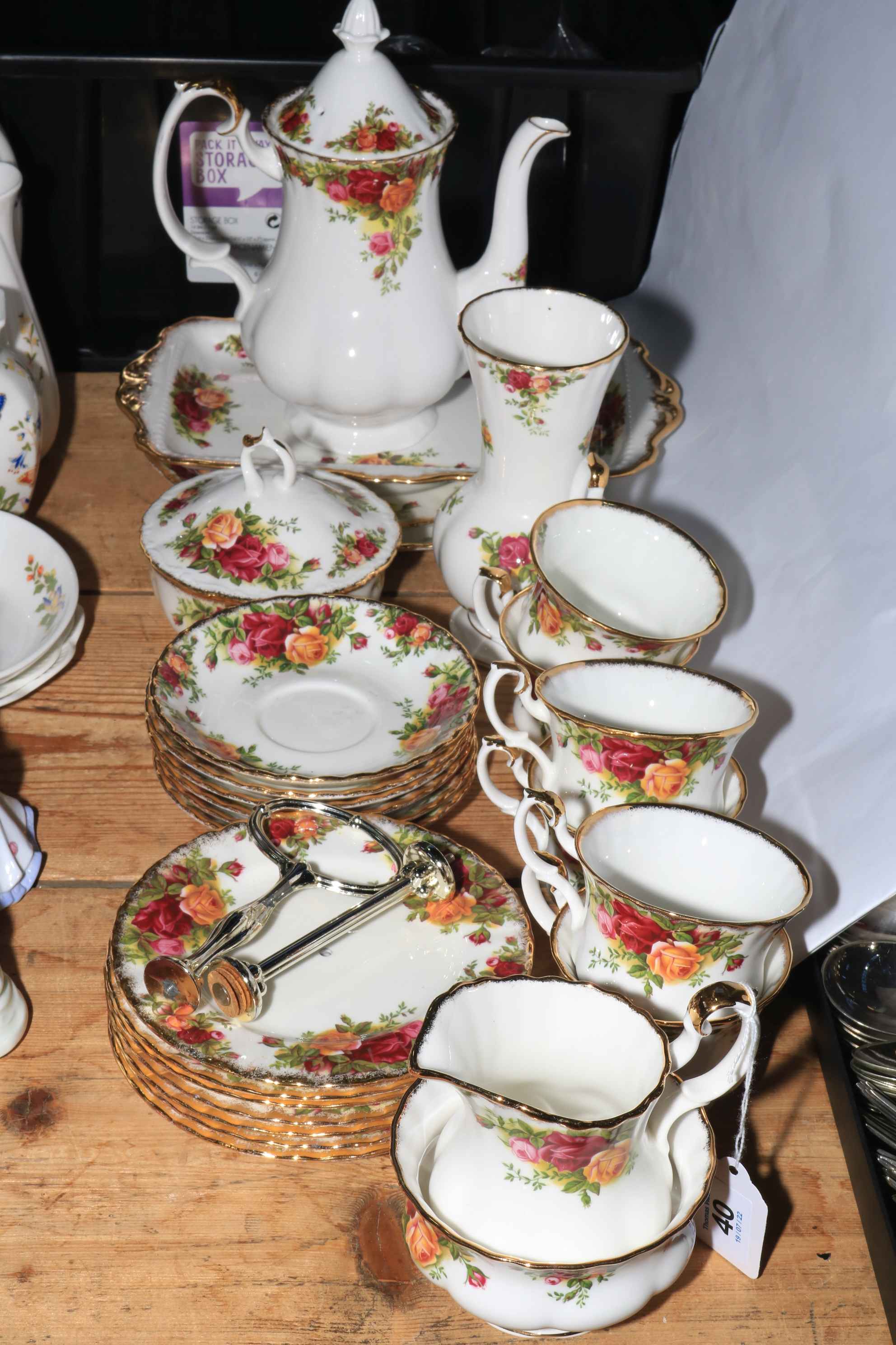 Royal Albert Old Country Roses coffee pot, tea china, vase, etc (26 pieces).
