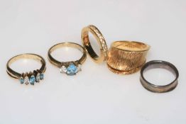 Collection of five silver rings, three gem set.