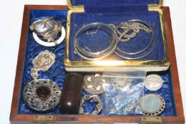 Silver and other jewellery including Scottish brooch, pendants, silver thimble in treen case,