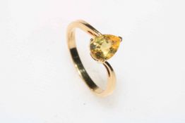 Pear shape citrine 9 carat gold ring, size N.