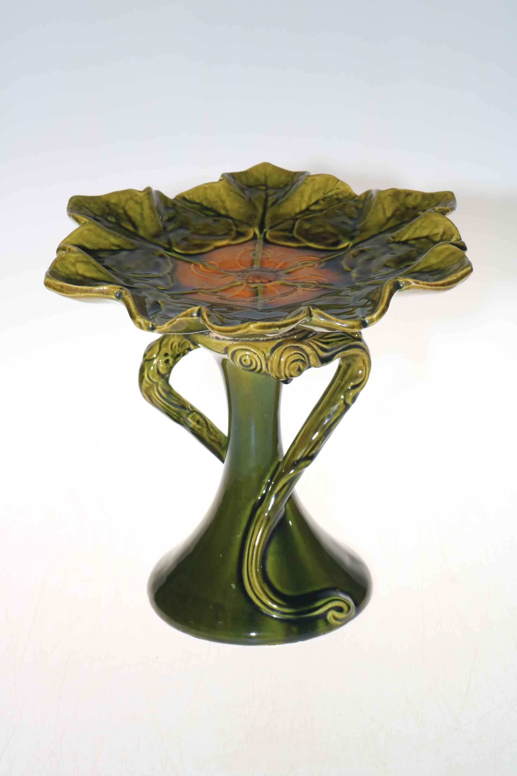 Art Nouveau Bretby comport, 22cm.