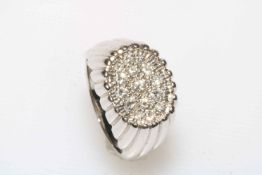 Gents white gold fluted design and diamond cluster ring, size N½.