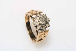 Diamond cluster and 9 carat gold ring, size N.