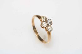 White sapphire cluster 9 carat gold ring, size N.