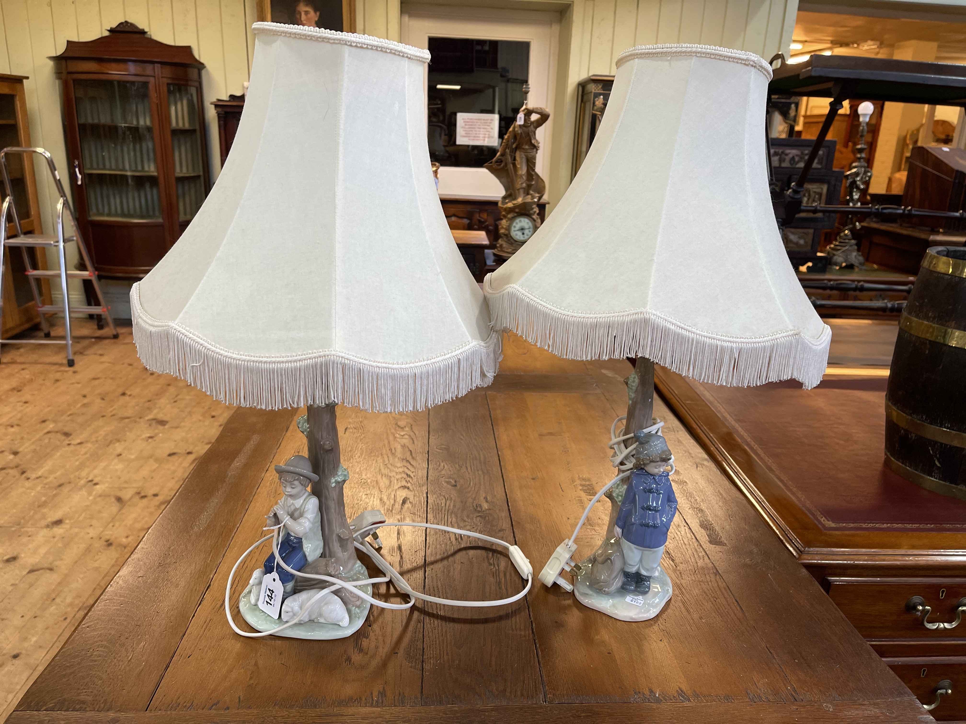 Two Nao table lamps.