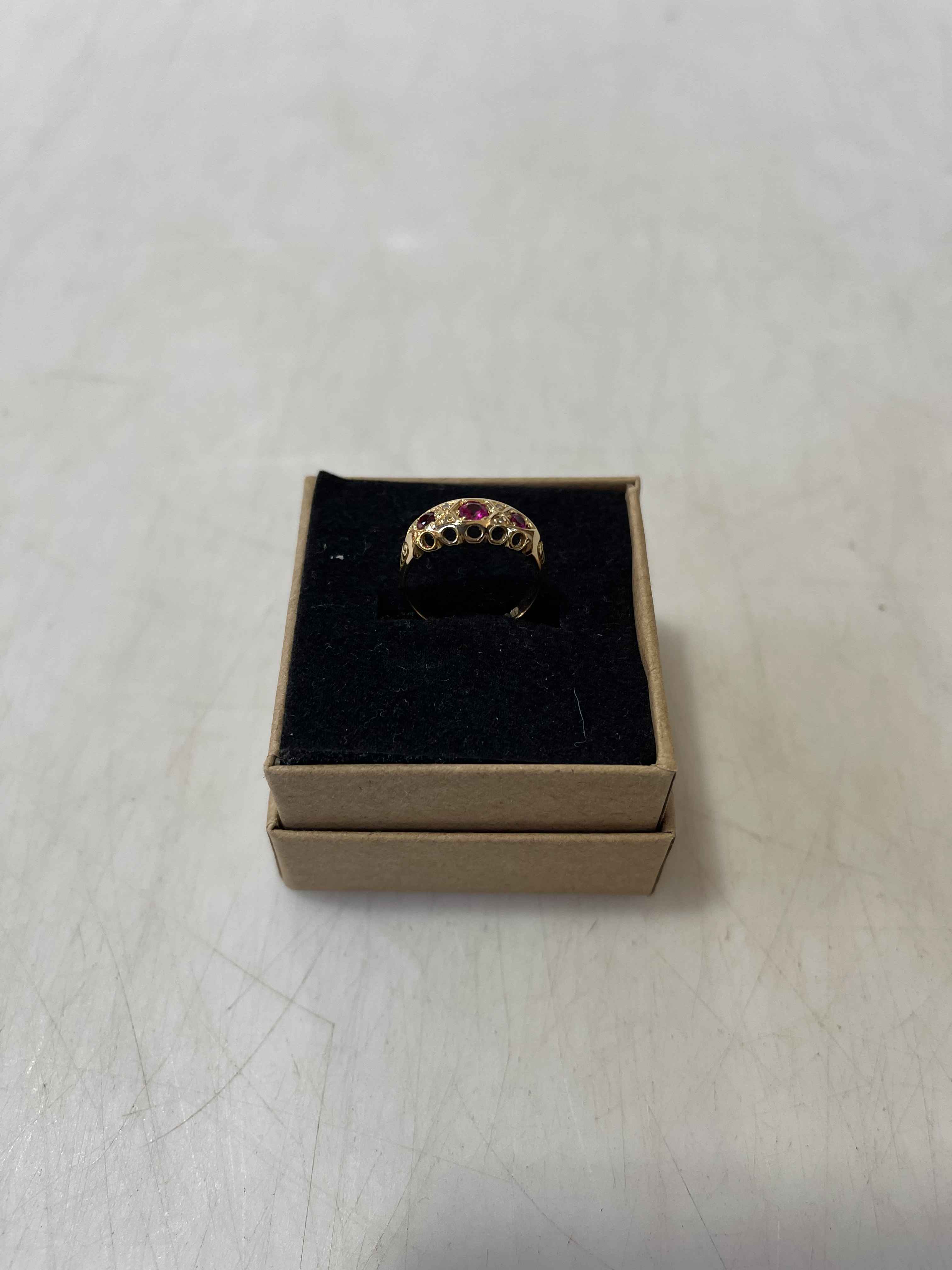 Edwardian 18 carat gold, ruby and diamond ring, Birmingham 1908, size K/L.
