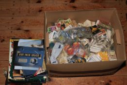 Collection of cigarette cards, tea cards, Pokemon pogs, Doctor Who trade cards inc Murray,