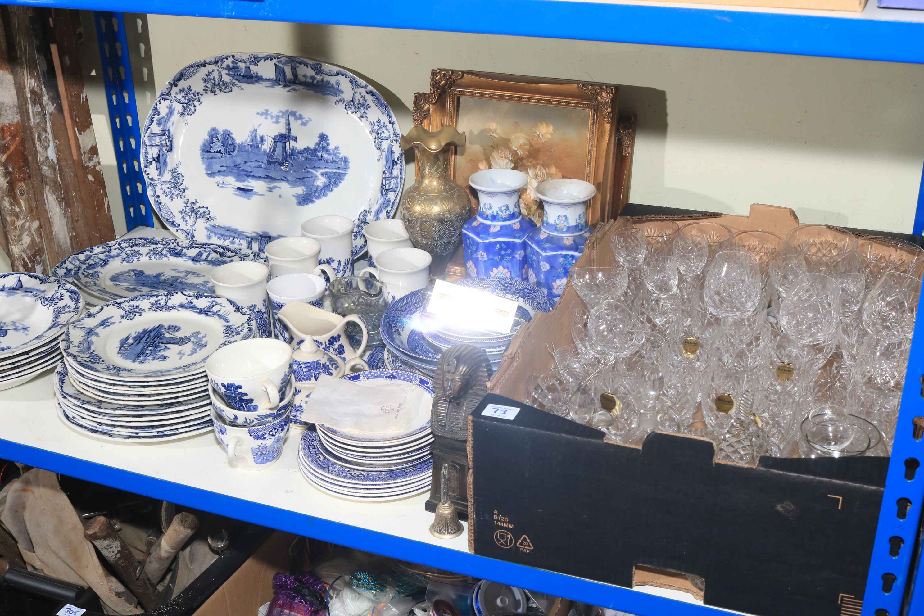 Blue and white porcelain, part tea wares, glass, metalwares, mantel clock, etc. - Image 3 of 3