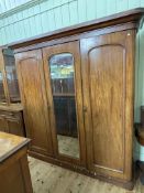 Victorian mahogany 6ft wardrobe and dressing table.