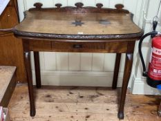 Early 20th Century oak shaped top single drawer side table with carved border, 84.