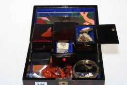 Jewellery box and collection of jewellery including 18 carat gold and platinum ring.