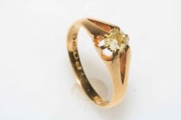 Gents single old brilliant cut diamond ring set in 18 carat yellow gold, London 1896, size V.