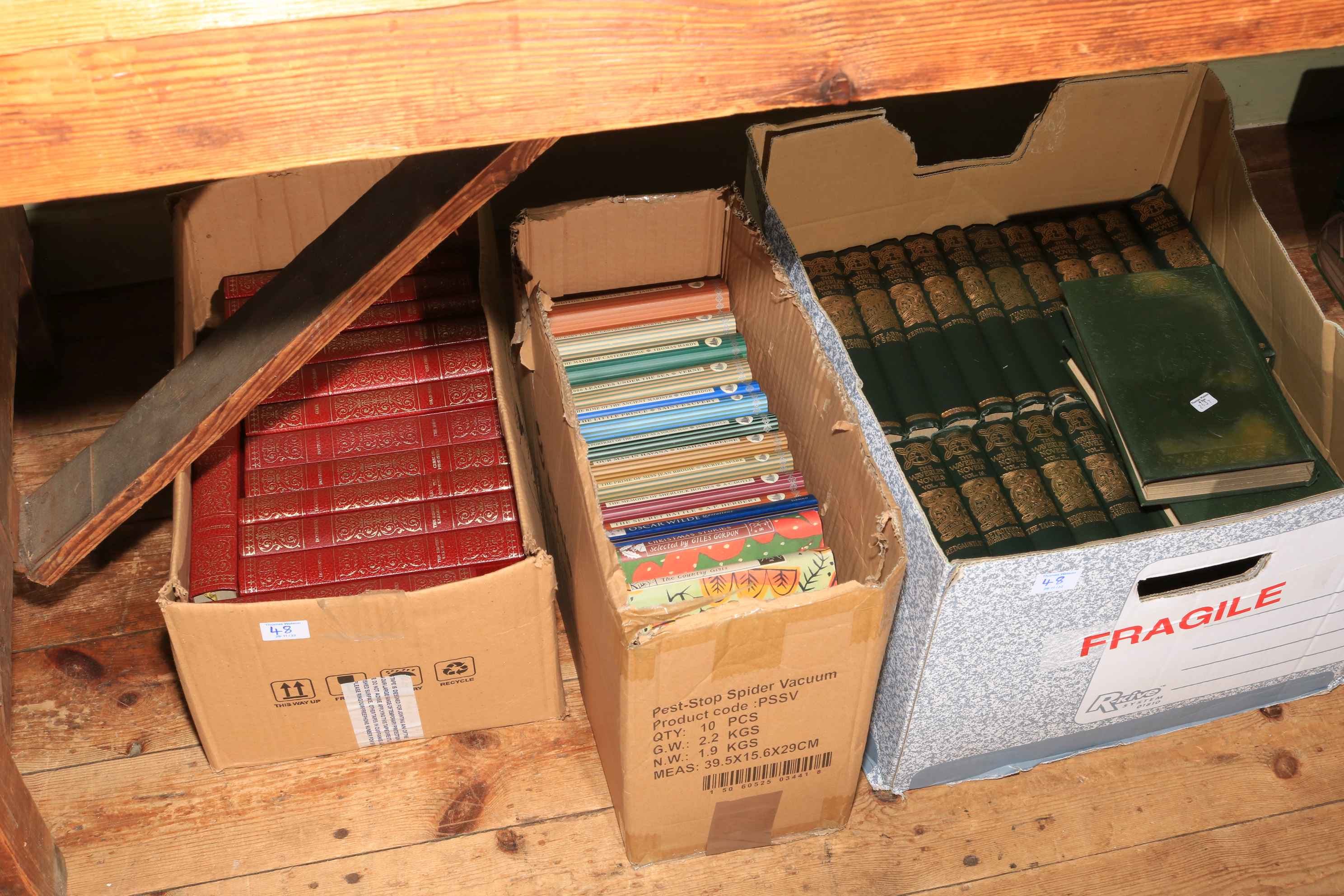 Six boxes of books including novels. - Bild 3 aus 3