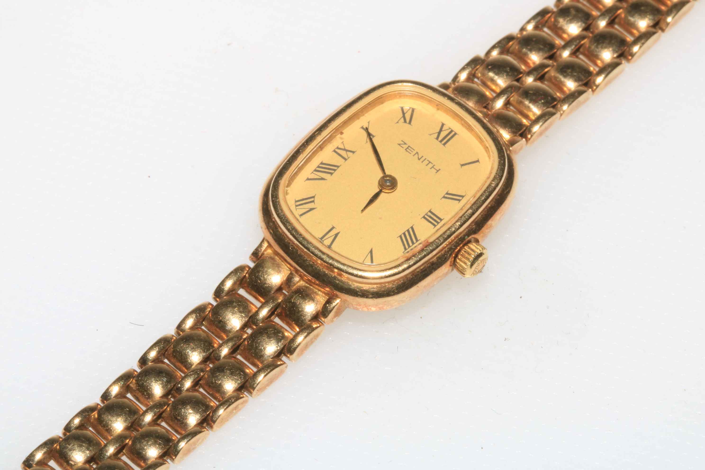 Zenith ladies 9 carat gold bracelet watch, with box. - Image 2 of 2