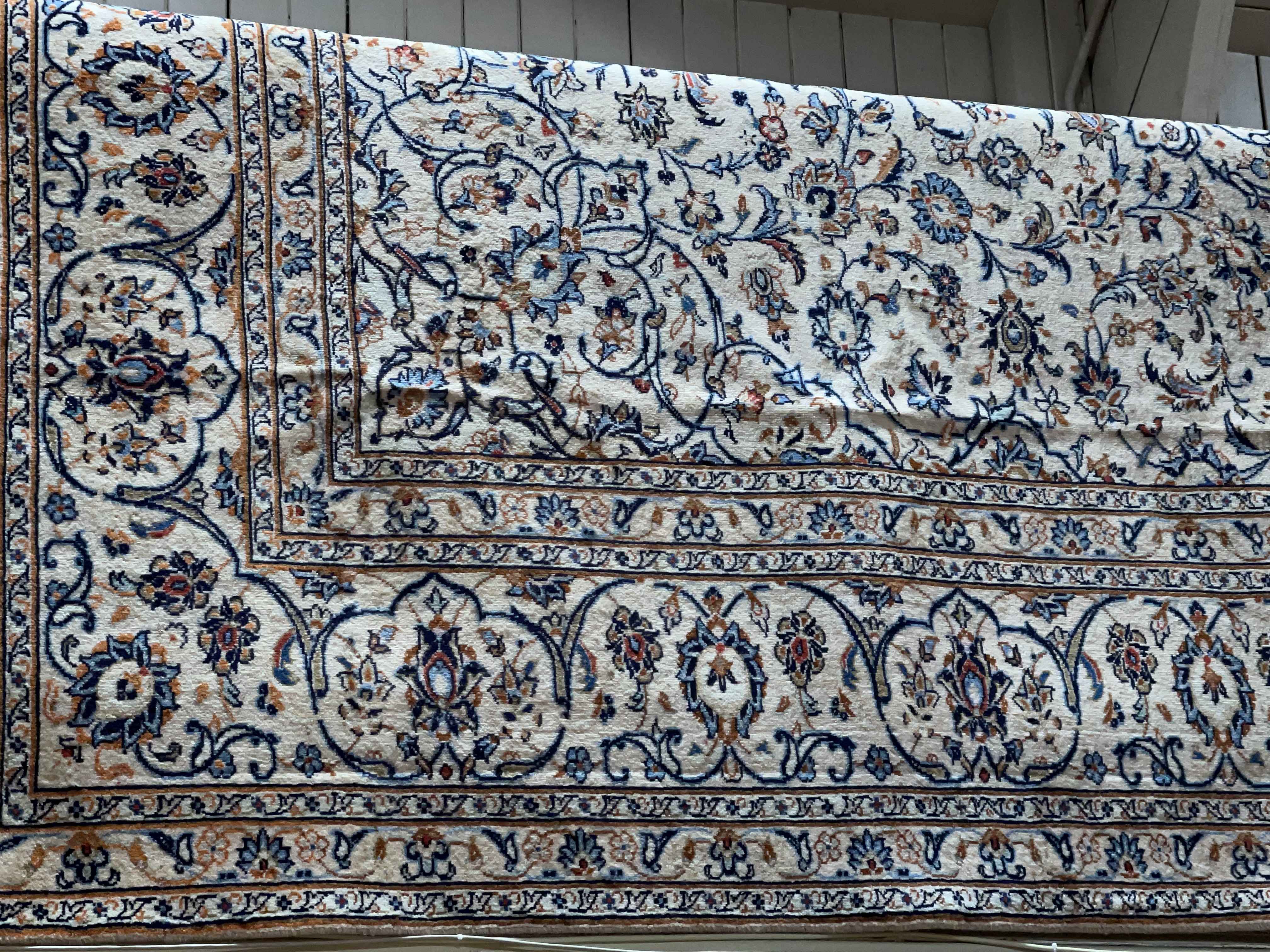 Mid 20th Century hand knotted Persian Kashan carpet 3.85 by 2.85. - Image 2 of 2