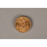 George V gold sovereign 1913, weight 8g