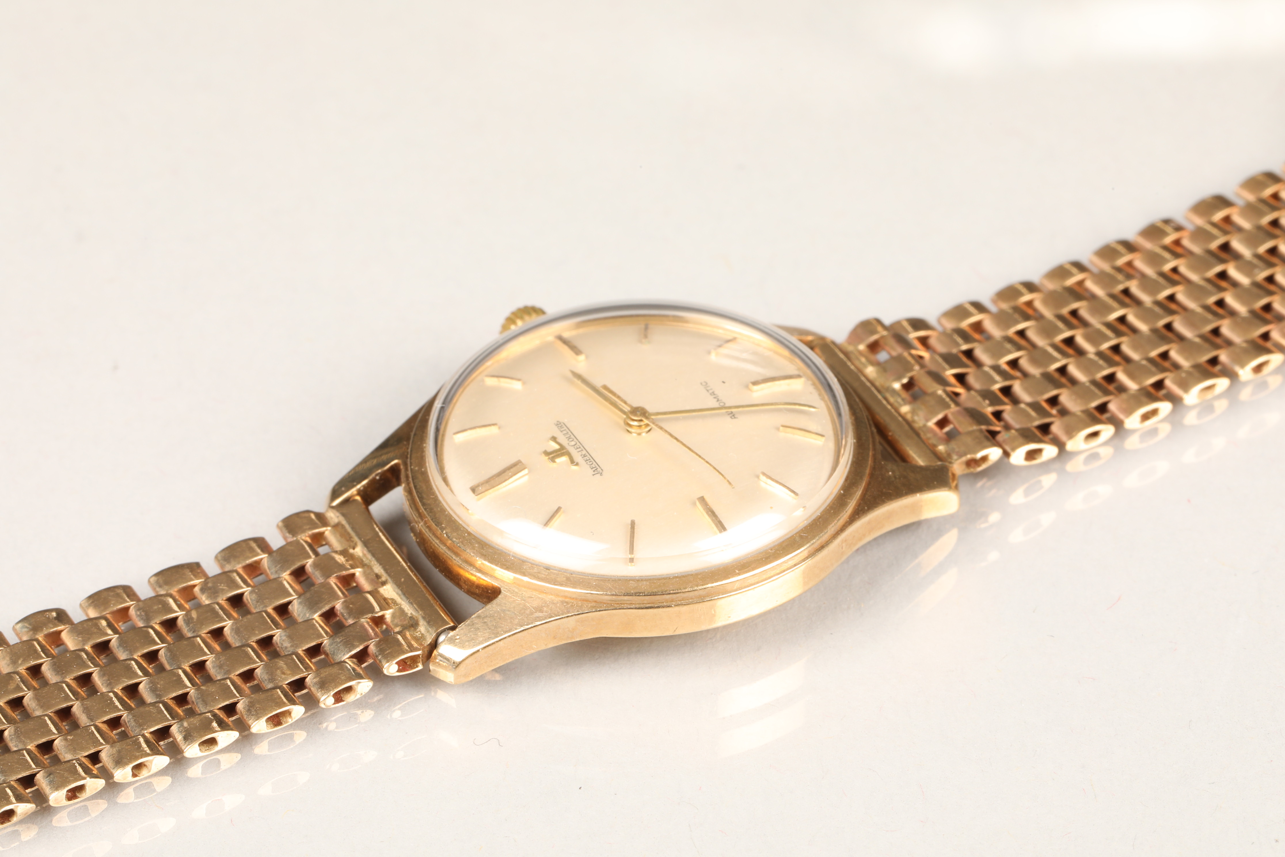 Gents 9 carat gold Jaeger-LeCoultre wristwatch, champagne dial with gilt baton hour markers, - Image 5 of 12