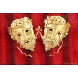 Rare William Tolliday goldsmith piece, depicting 'Comedy and Tragedy' masks sculpted out of gold,