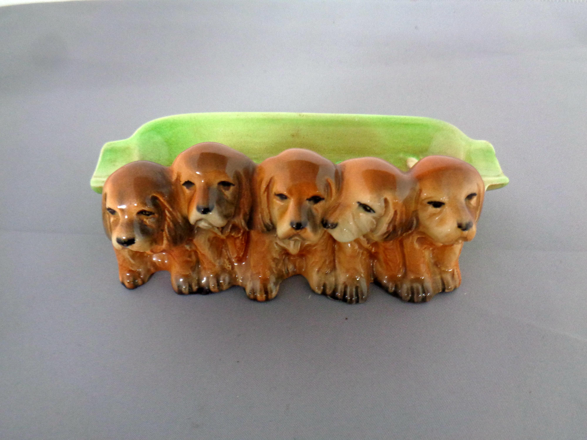 A Beswick puppy ashtray No.