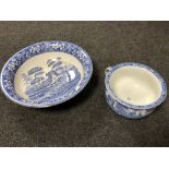 A Copeland Spode blue and white wash bowl and chamber pot