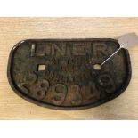 A metal railway locomotive plaque - "LNER 21 TONS 1946 DARLINGTON 289349", 17 cm x 28 cm.