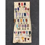 Approximately thirty-three reproduction medals and badges of British interest (33)