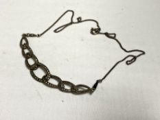 A silver marcarsite necklace pendant