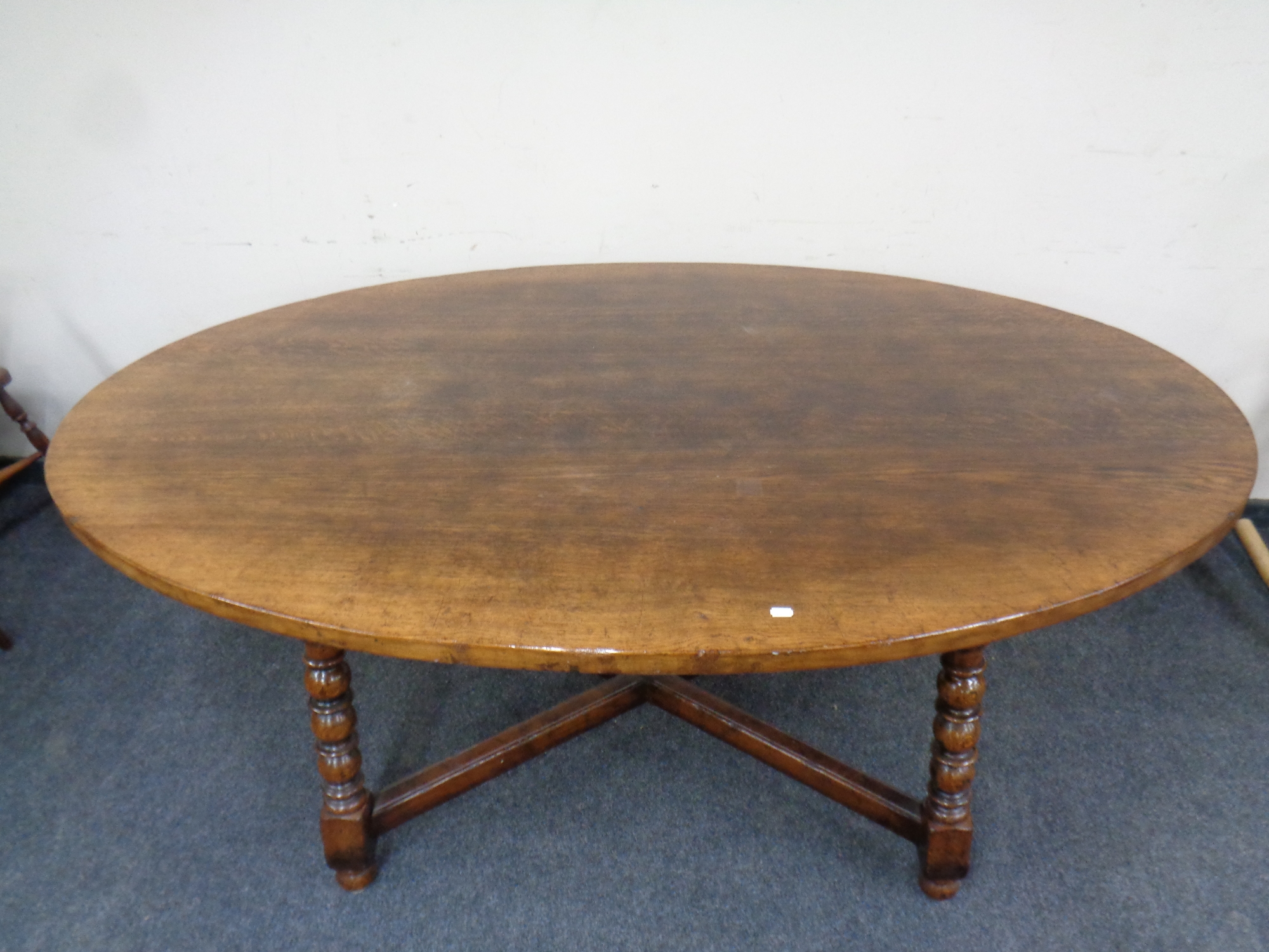 A good quality Titchmarsh and Goodwin oak oval dining table together with a set of eight dining - Image 5 of 5