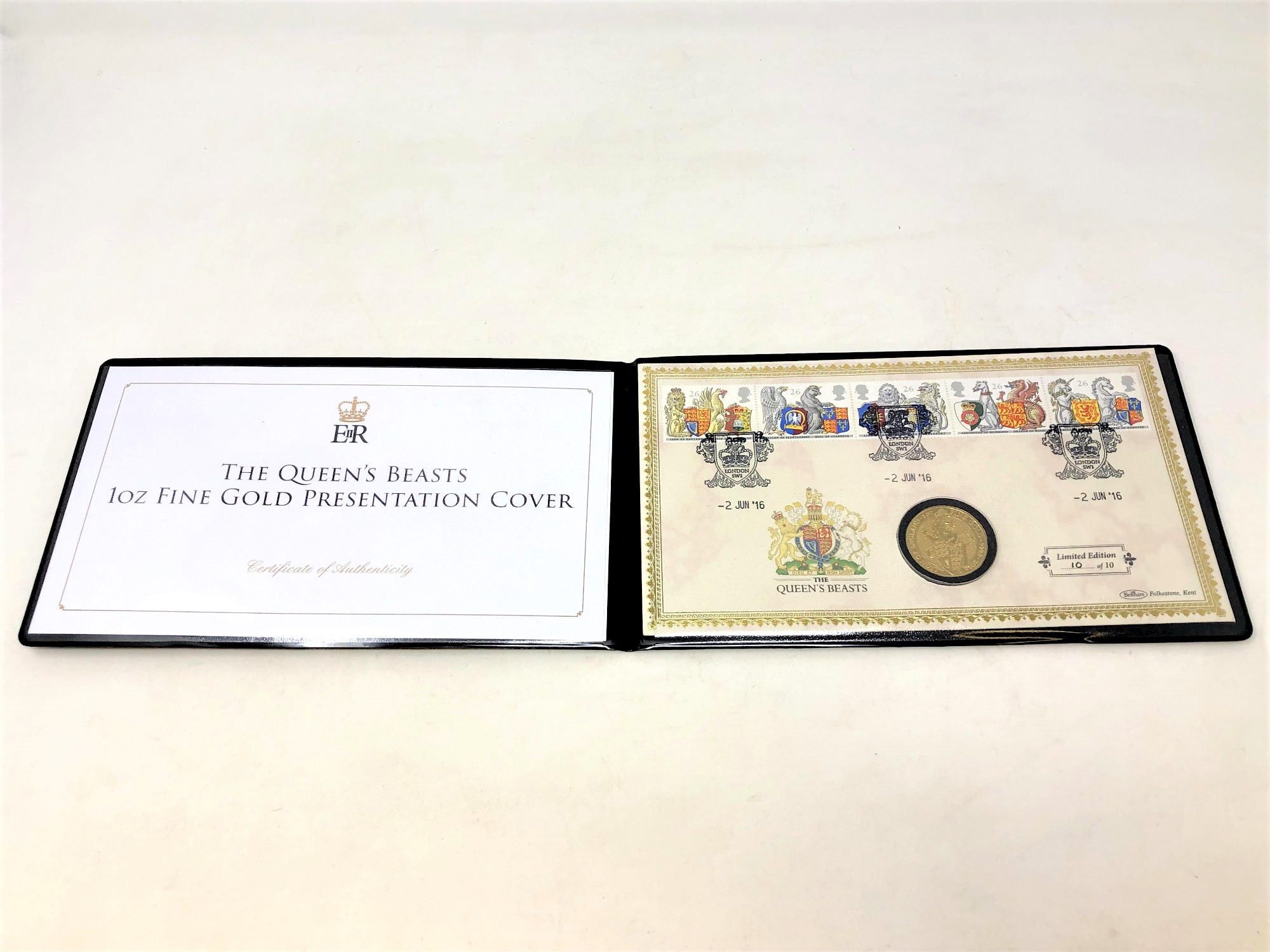 The Queen's Beasts 1oz Fine Gold Presentation Cover, with certificate of authenticity.