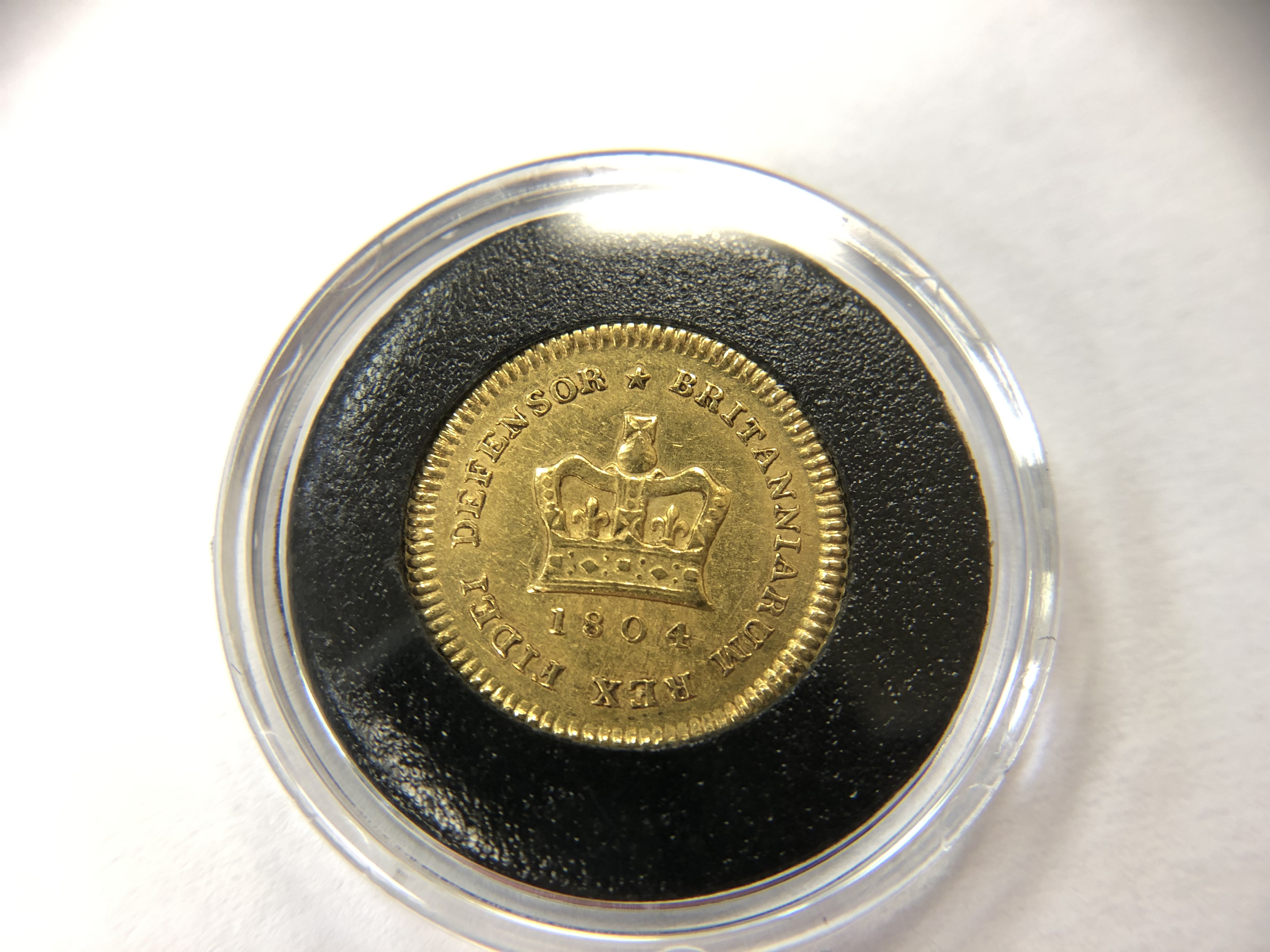 A George III Third Guinea 1804. CONDITION REPORT: 2.7g 22ct gold. - Image 4 of 6