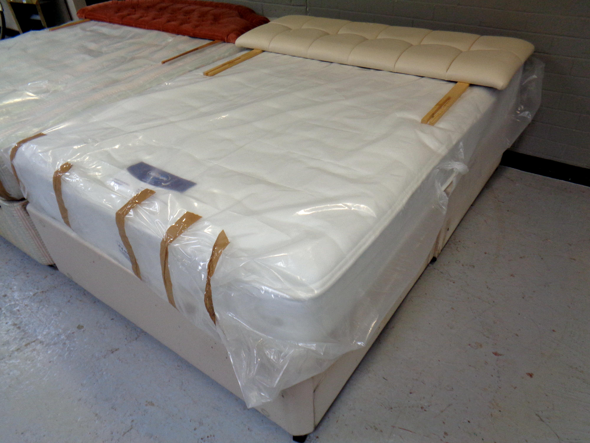 A Silent Night Pocket Essentials 1000 memory foam 4'6 mattress with storage divan and headboard