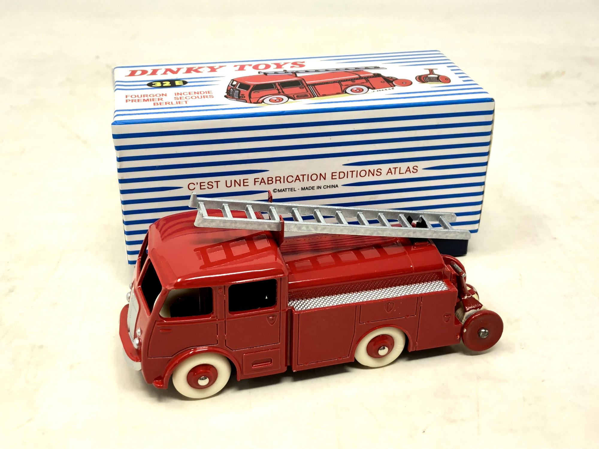 Atlas Editions Dinky - Berliet Fire Engine NO 32E, in excellent unplayed with condition,