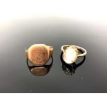 A 9ct gold cameo ring, together with a broken yellow metal signet ring, 5.