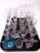 A tray of assorted glass ware,