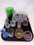 A tray containing assorted 20th and 21st century glassware to include pearlescent vase,