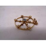 A 9ct gold vintage pendant