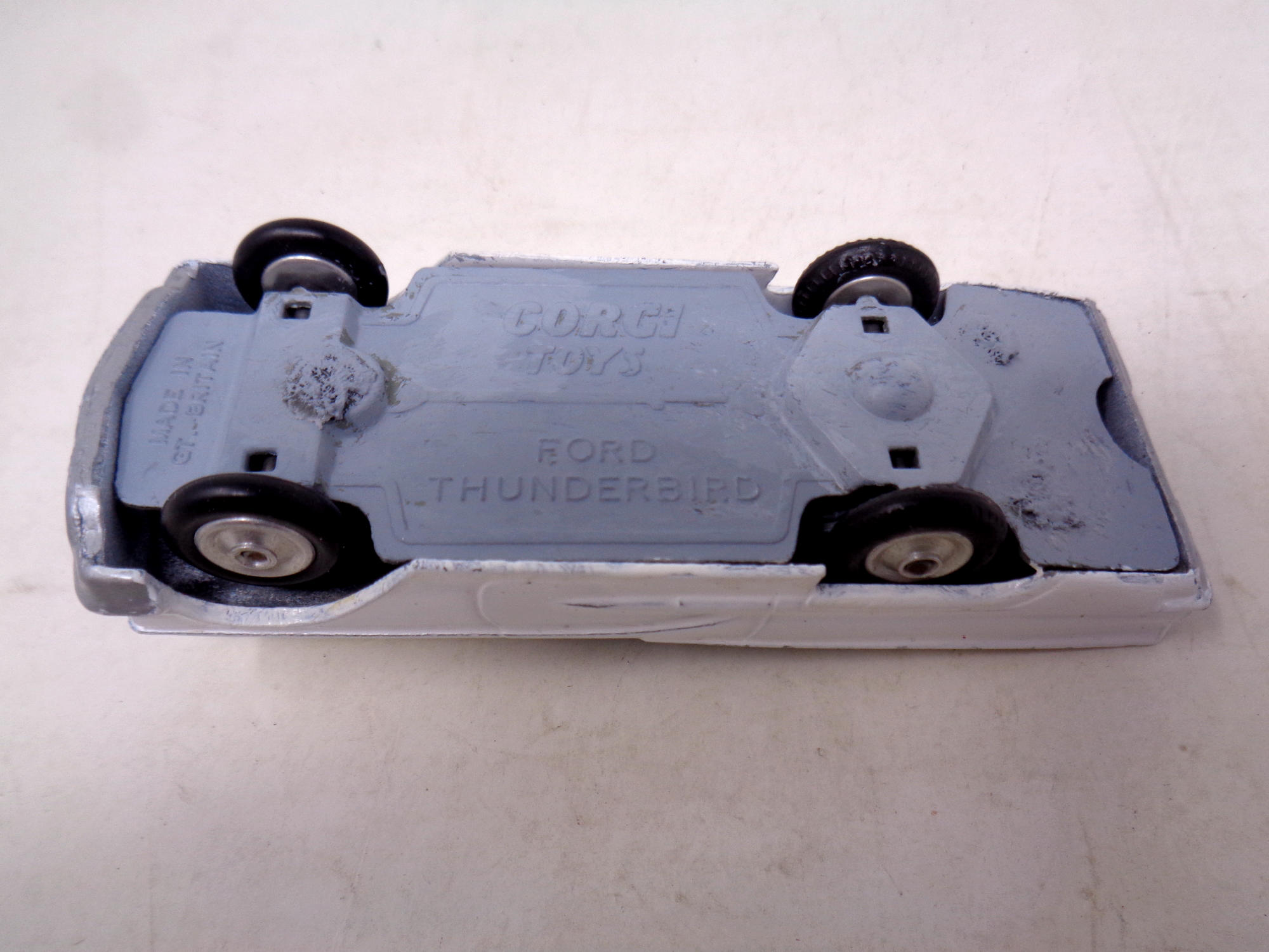 Corgi Toys Ford Thunderbird 215. - Image 2 of 2