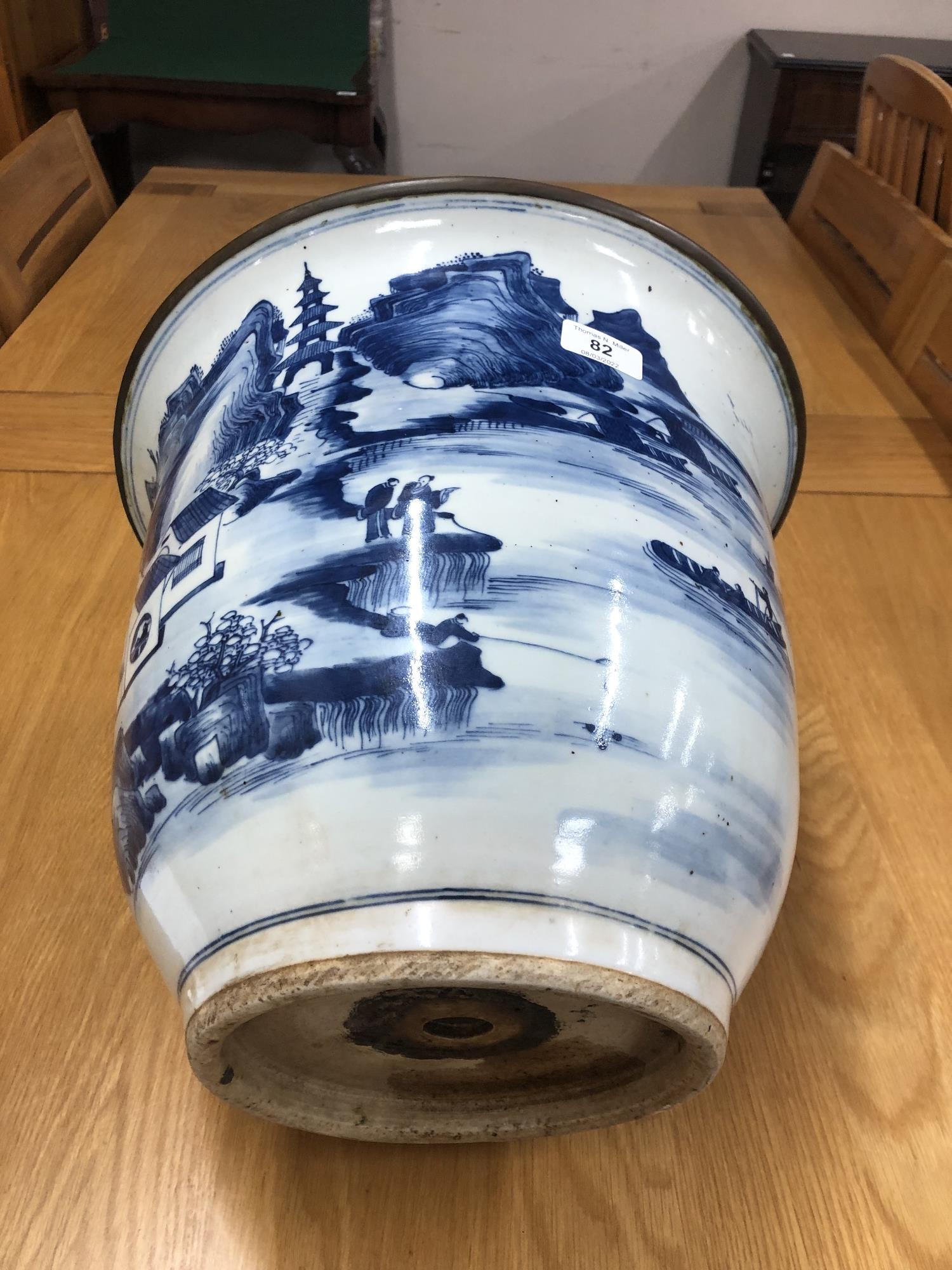 A Chinese blue and white planter depicting traditional scenes, width 37. - Image 11 of 13