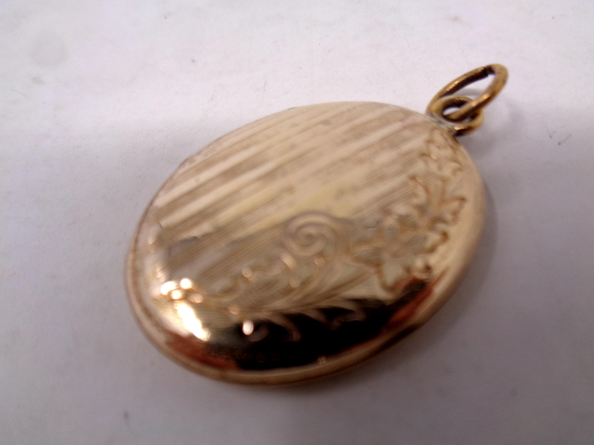 A gold plated vintage locket