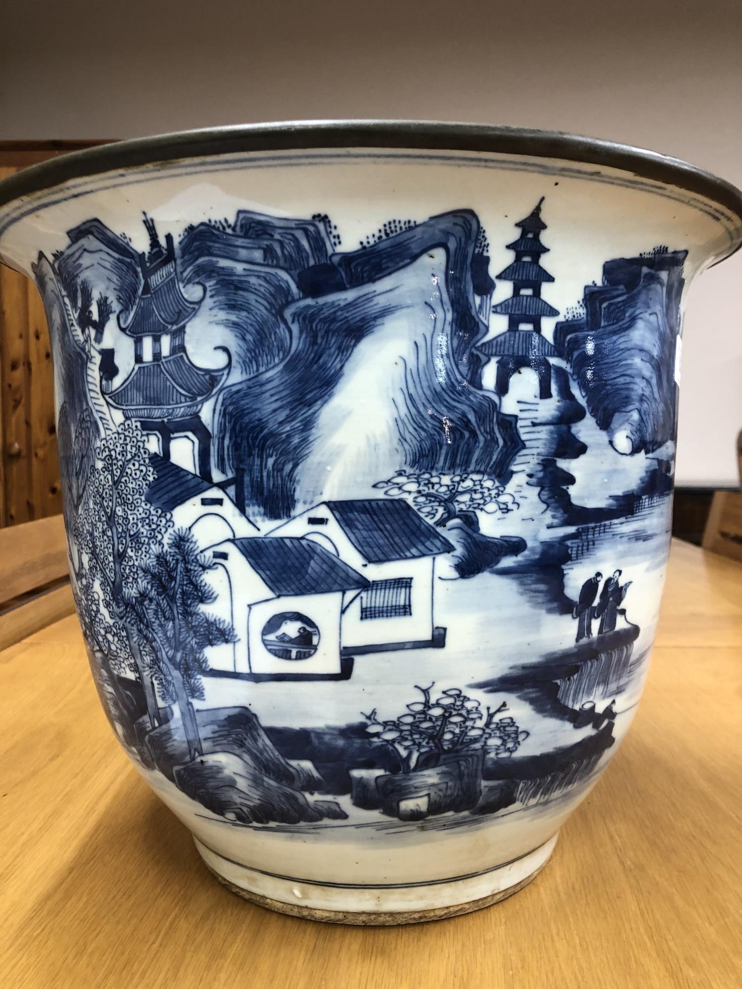 A Chinese blue and white planter depicting traditional scenes, width 37. - Image 6 of 13