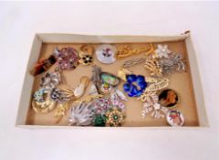 A small collection of costume jewellery,