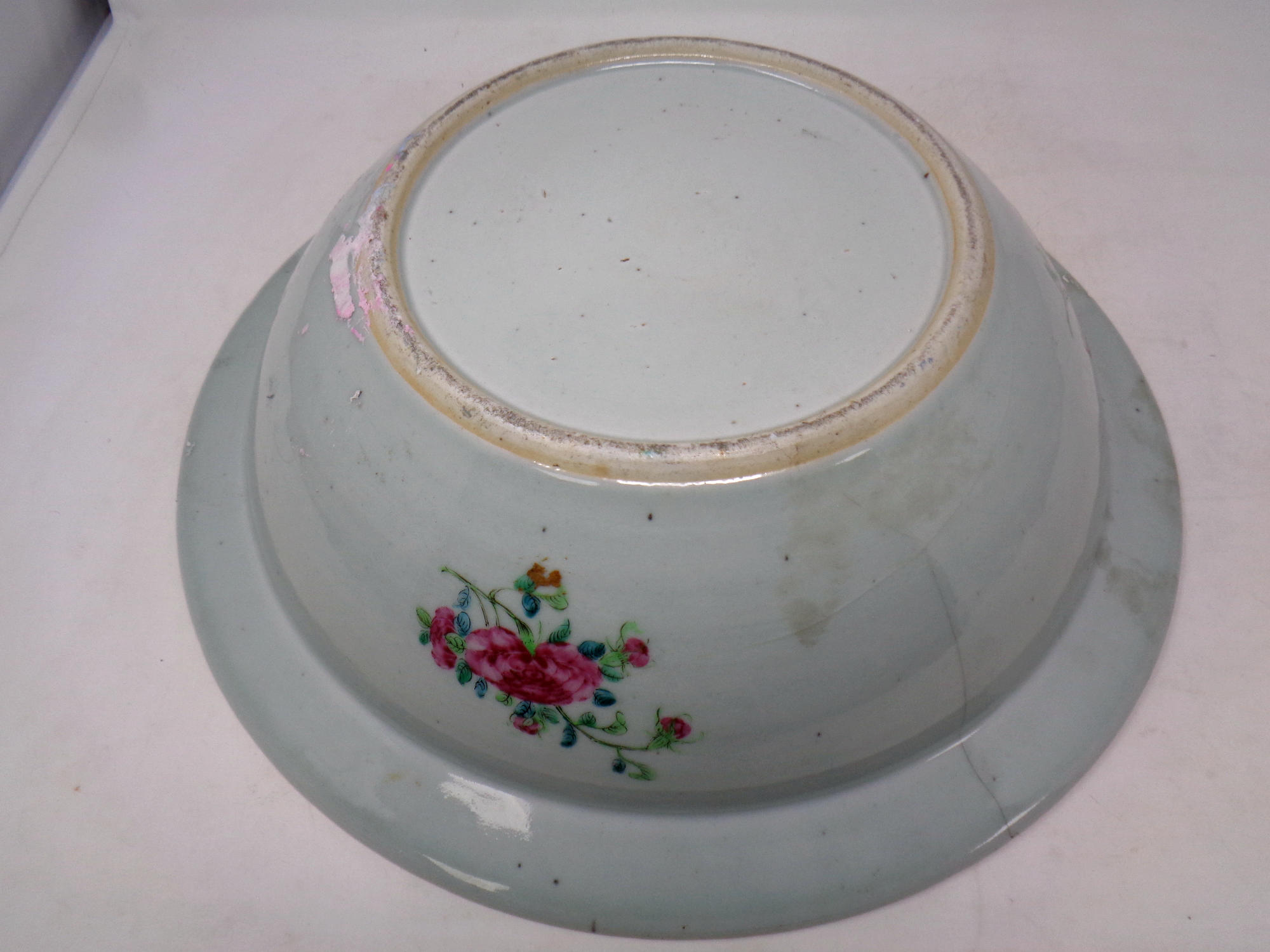 A 19th century Canton famille rose wash bowl, width 41. - Image 2 of 2