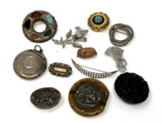 Twelve items of vintage jewellery to include - Scottish brooch,