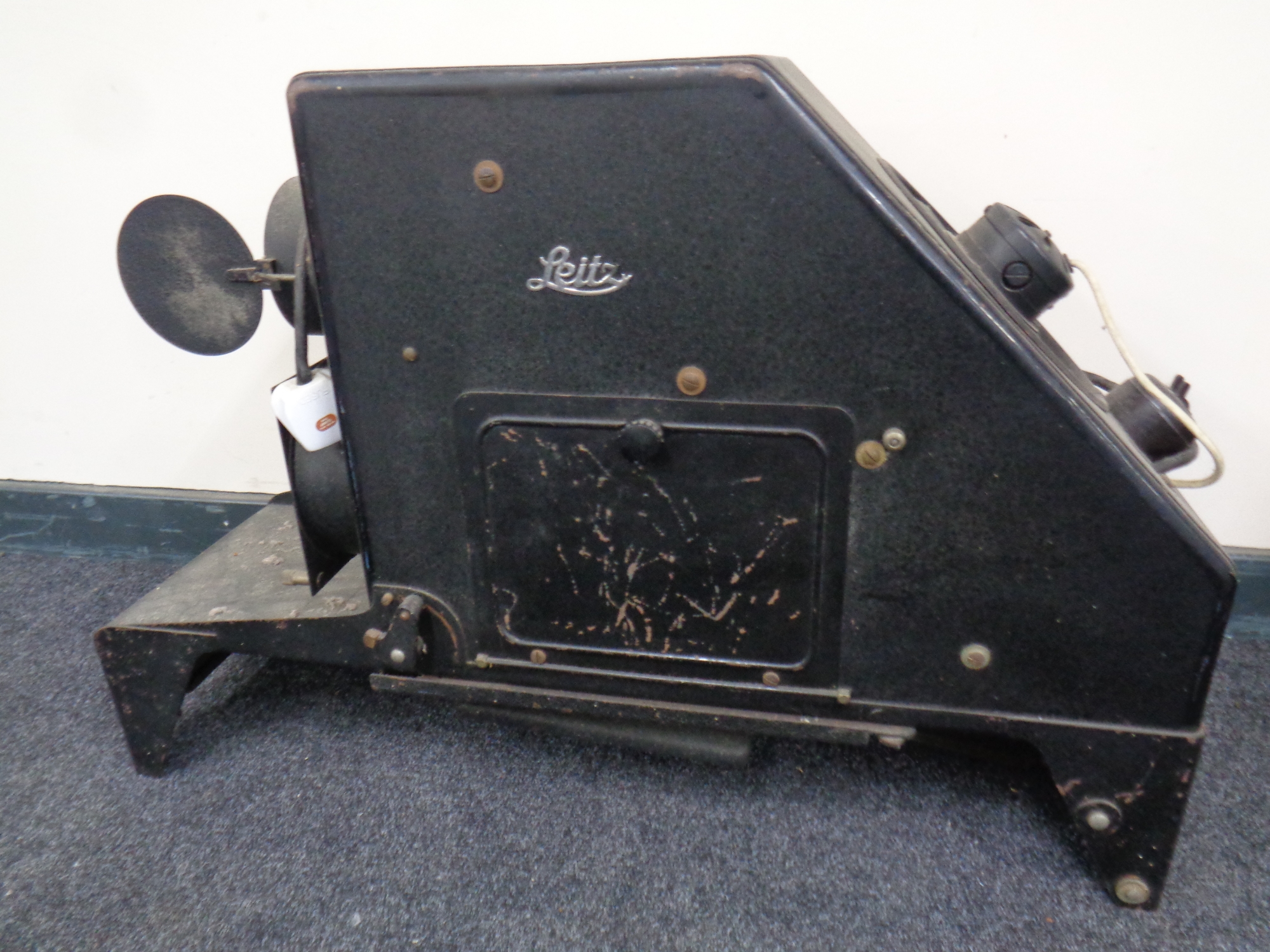 A Ernst Leitz Wetzlar Type VH projector