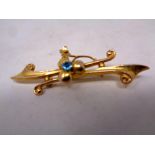 A 9ct gold bar brooch