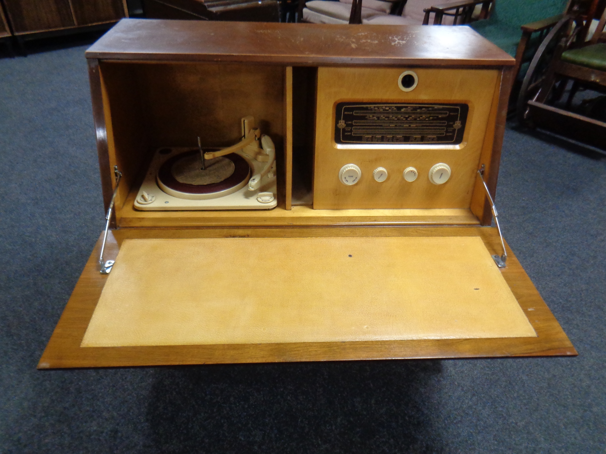 A 20th century walnut cased Regentone record player - Image 2 of 2