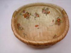 An early 20th century Royal Worcester basket weave bowl,